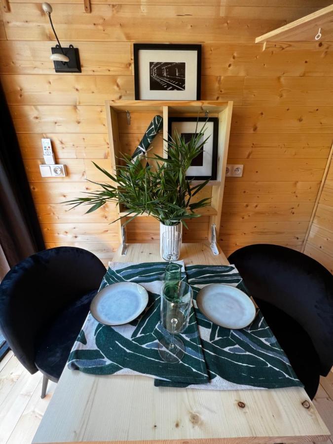 La Cabane Du 375, Piscine Clim,Jacuzzi Et Insolite Saint-Jean-de-Moirans Exterior foto